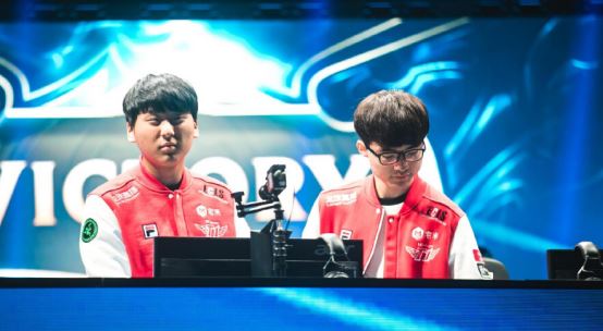 BB别墅杯 第二赛季：焦点之战！ Spirit 2-1 MOUZ晋级总决赛